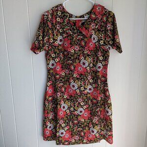 Molly Bracken - 70s Floral Patterned, peter-pan collared, short sleeved dress-M